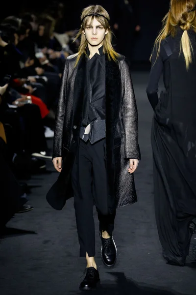 Look 9
